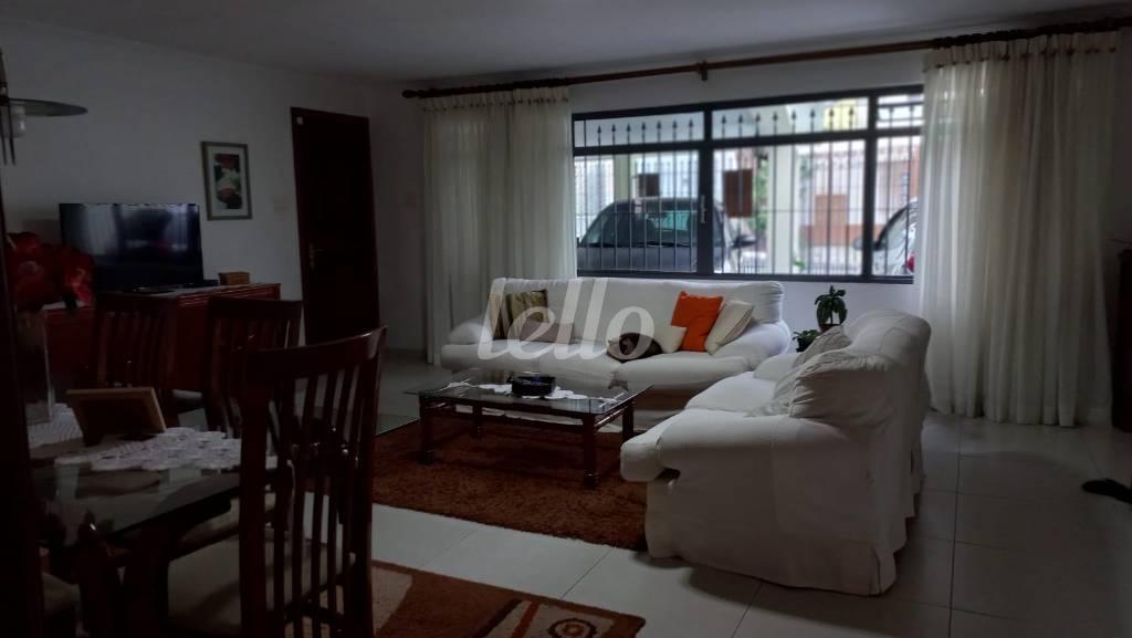 SALA DOIS AMBIENTES de Casa à venda, sobrado com 230 m², 3 quartos e 4 vagas em Tucuruvi - São Paulo