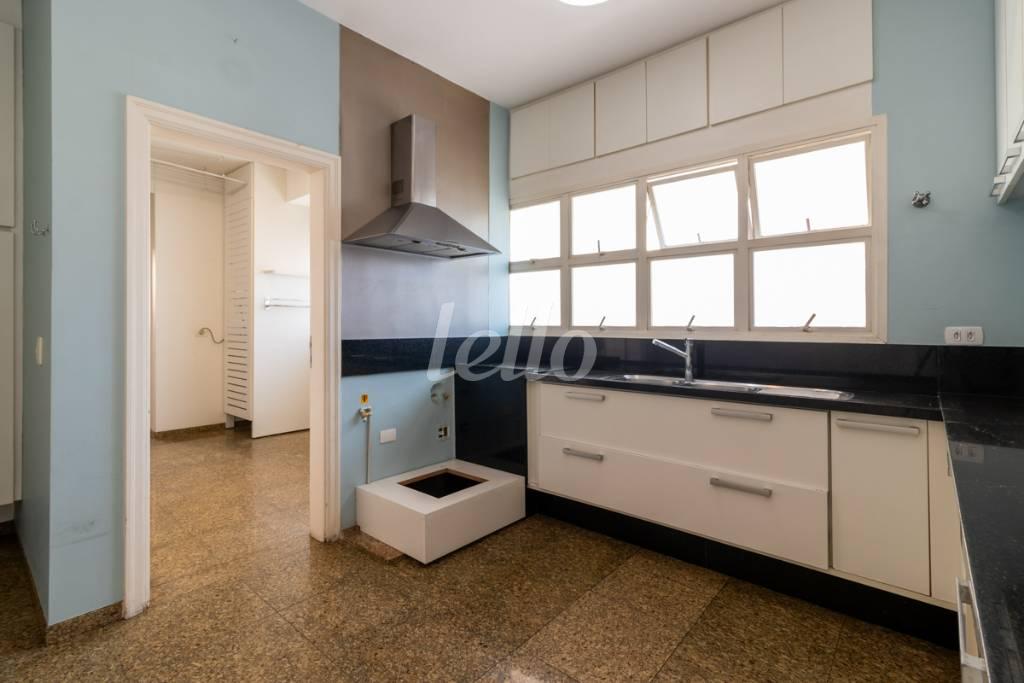 COZINHA de Apartamento para alugar, Padrão com 285 m², 6 quartos e 4 vagas em Chácara Itaim - São Paulo