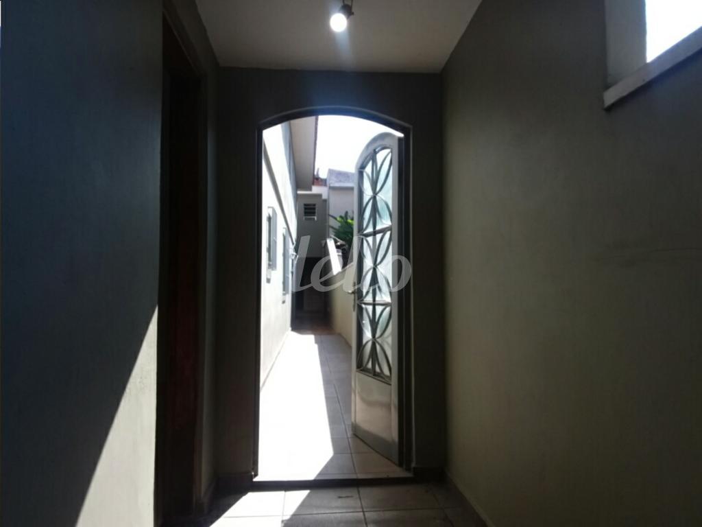 4-HALL DE ENTRADA-001.JPG de Casa à venda, sobrado com 210 m², 4 quartos e 9 vagas em Vila Mazzei - São Paulo