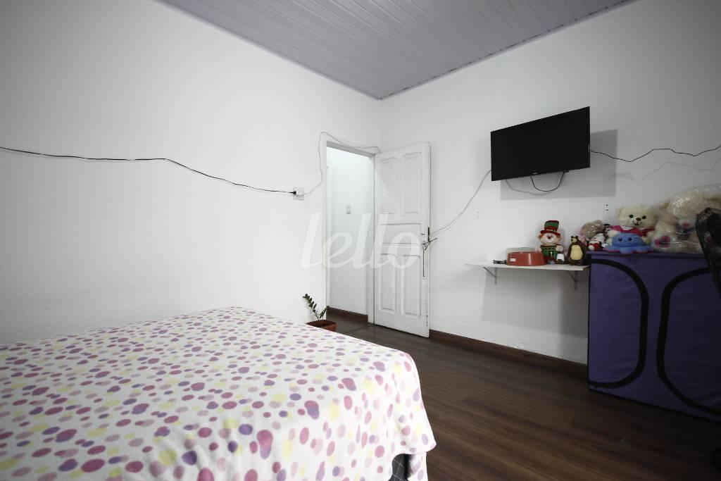 DORMITÓRIO de Casa para alugar, de vila - térrea com 140 m², 1 quarto e em Vila Monumento - São Paulo