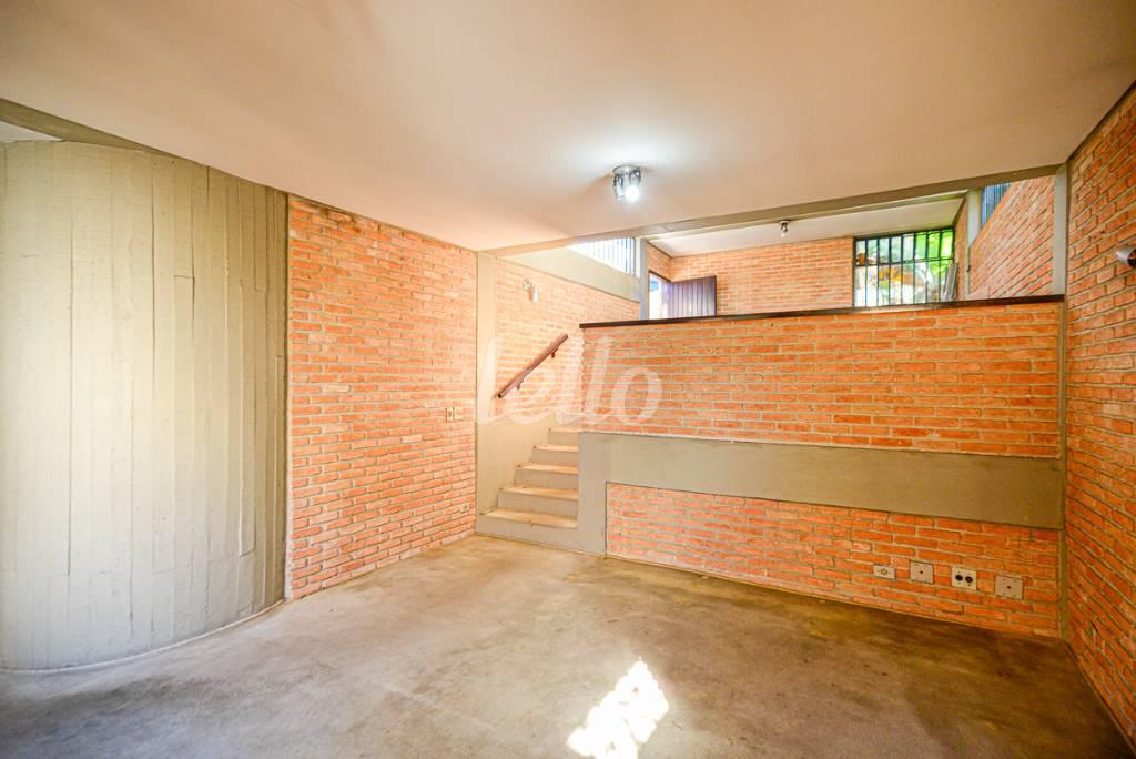 SALA JANTAR de Casa à venda, assobradada com 343 m², 5 quartos e 2 vagas em Sumaré - São Paulo