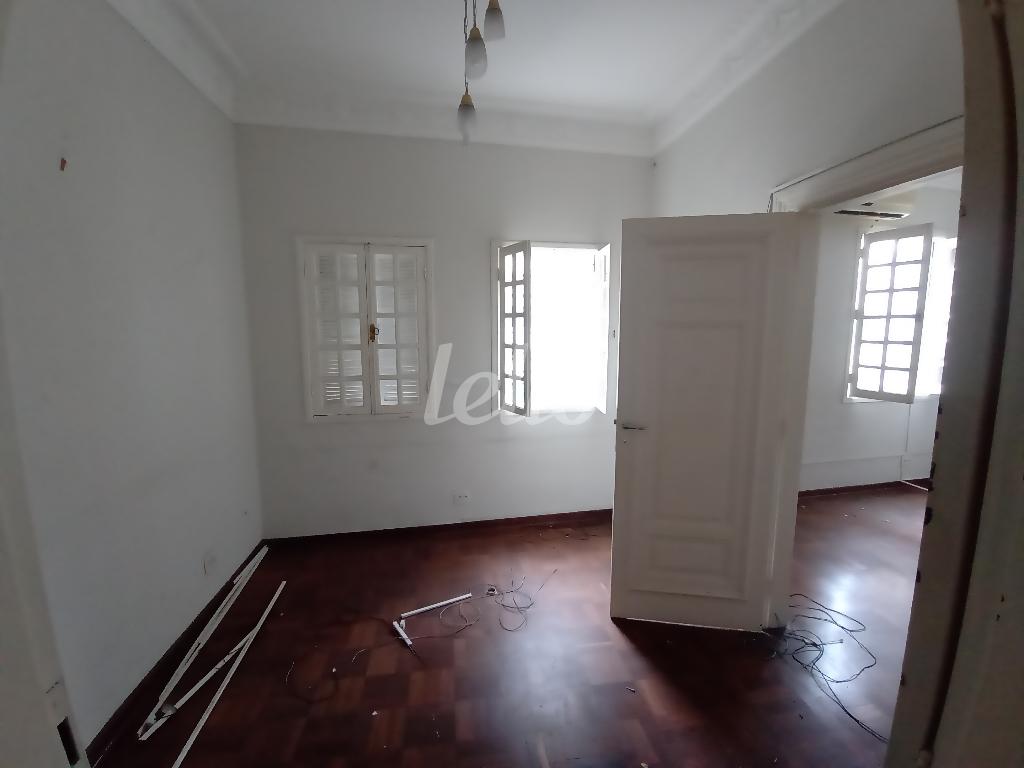 SALA de Sala / Conjunto para alugar, Padrão com 90 m², e em Sé - São Paulo