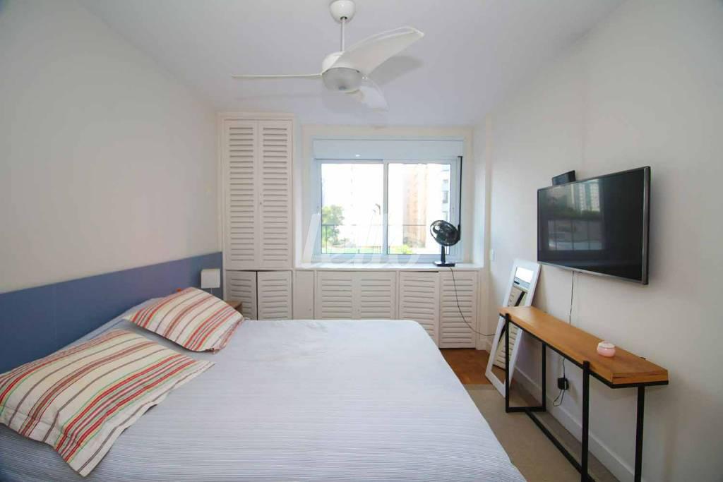 DORMITÓRIO 2 de Apartamento para alugar, Padrão com 152 m², 3 quartos e 1 vaga em Itaim Bibi - São Paulo