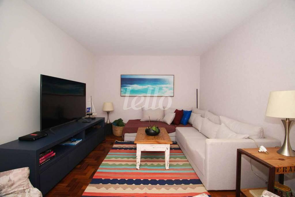 SALA de Apartamento para alugar, Padrão com 152 m², 3 quartos e 1 vaga em Itaim Bibi - São Paulo