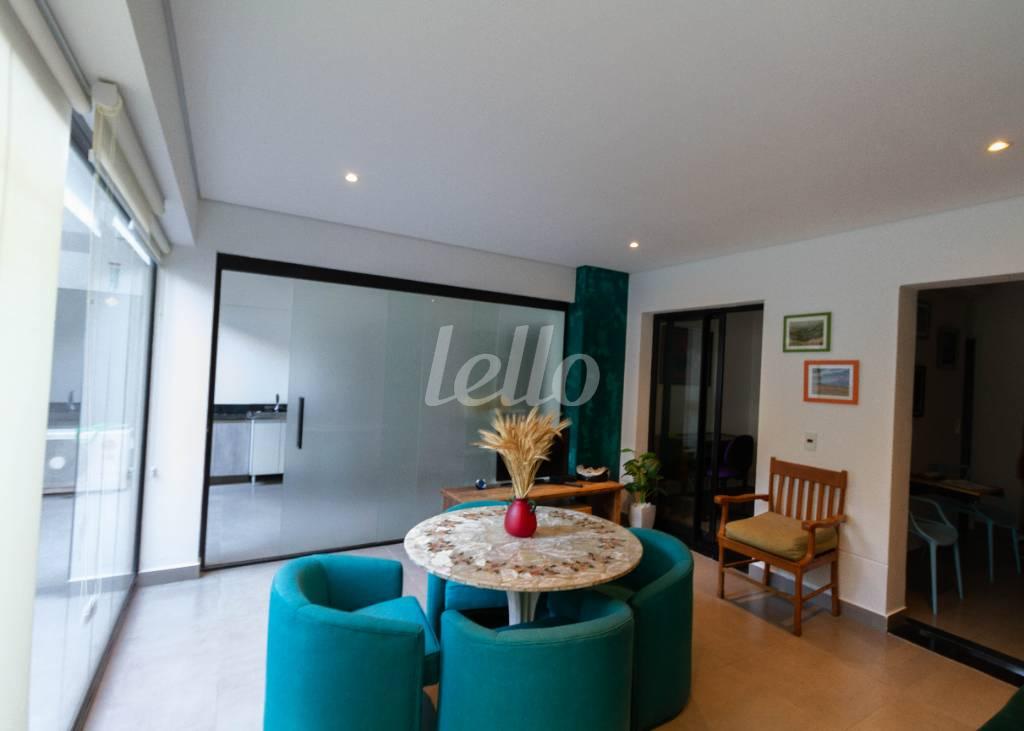 SALA de Apartamento para alugar, Flat com 120 m², 2 quartos e 1 vaga em Pinheiros - São Paulo