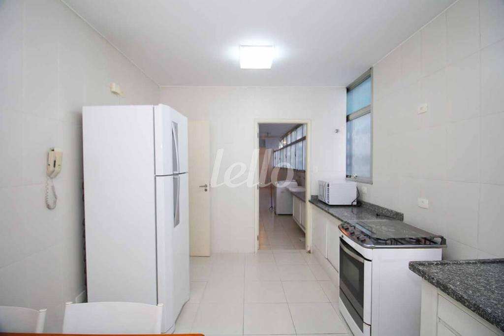 COZINHA de Apartamento para alugar, Padrão com 211 m², 3 quartos e 2 vagas em Santa Cecília - São Paulo