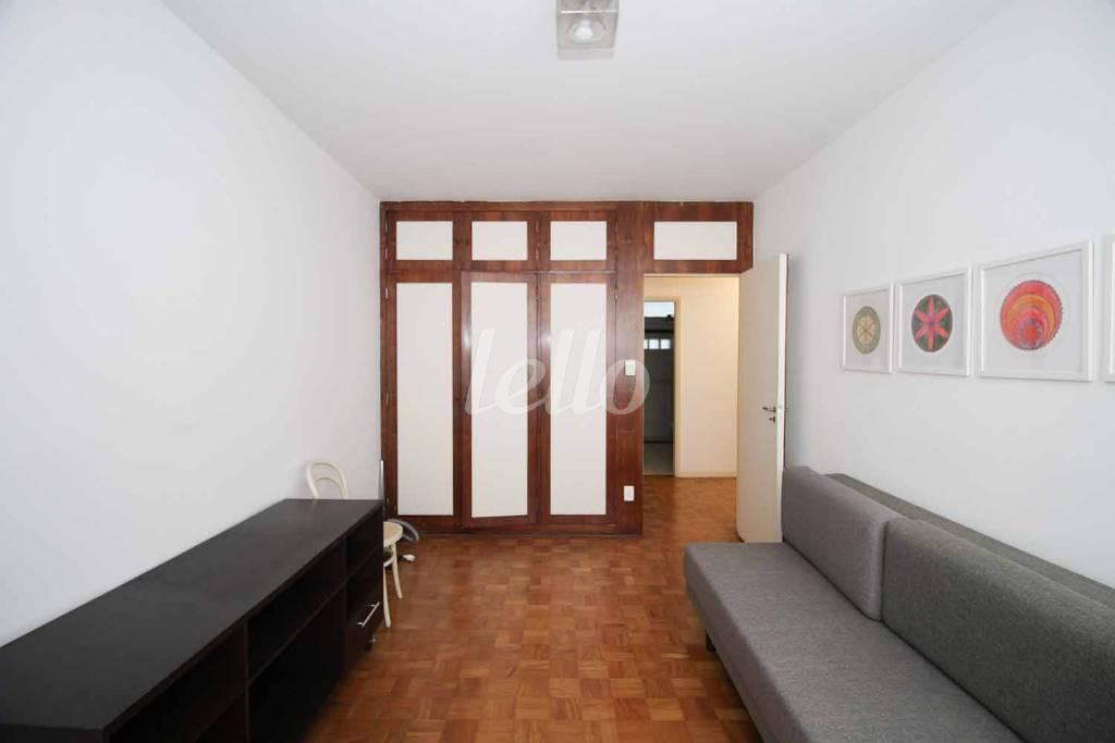 DORMITÓRIO 2 de Apartamento para alugar, Padrão com 211 m², 3 quartos e 2 vagas em Santa Cecília - São Paulo