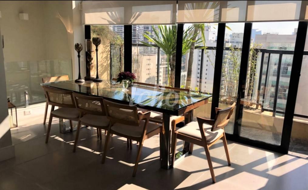 ESPAÇO GOURMET de Apartamento à venda, cobertura - Padrão com 209 m², 3 quartos e 3 vagas em Brooklin Paulista - São Paulo