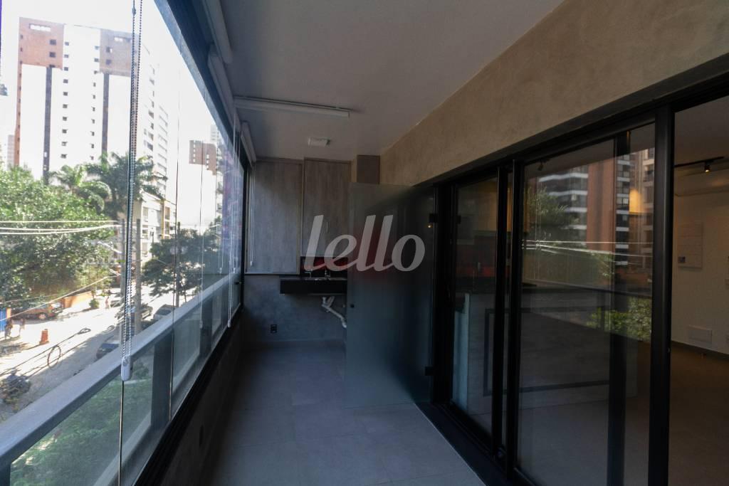 SACADA de Apartamento para alugar, Padrão com 180 m², 2 quartos e 2 vagas em Pinheiros - São Paulo