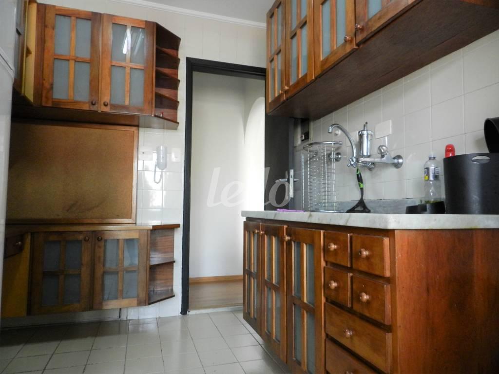 COZINHA de Apartamento à venda, Padrão com 65 m², 2 quartos e 1 vaga em Vila Nova Conceição - São Paulo