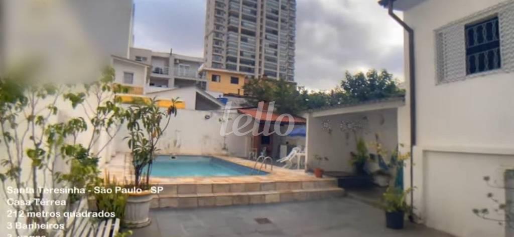 AREA PROXIMA A PISCINA de Casa à venda, sobrado com 212 m², 3 quartos e 3 vagas em Chora Menino - São Paulo