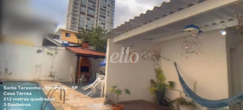 BORDA PISCINA de Casa à venda, sobrado com 212 m², 3 quartos e 3 vagas em Chora Menino - São Paulo