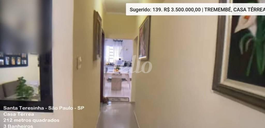 CORREDOR DE ACESSO A SALA de Casa à venda, sobrado com 212 m², 3 quartos e 3 vagas em Chora Menino - São Paulo