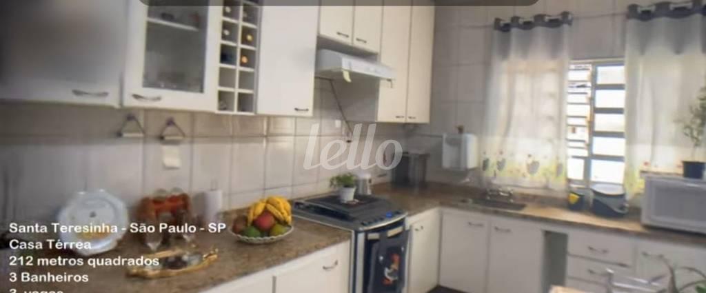 COZINHA2 de Casa à venda, sobrado com 212 m², 3 quartos e 3 vagas em Chora Menino - São Paulo