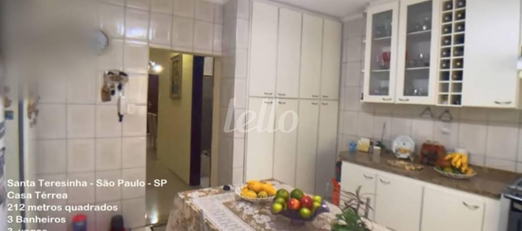 COZINHA3 de Casa à venda, sobrado com 212 m², 3 quartos e 3 vagas em Chora Menino - São Paulo