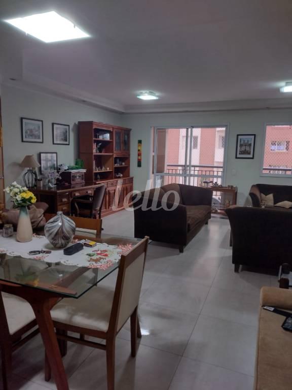 SALA de Apartamento à venda, Padrão com 126 m², 3 quartos e 3 vagas em Centro - Santo André