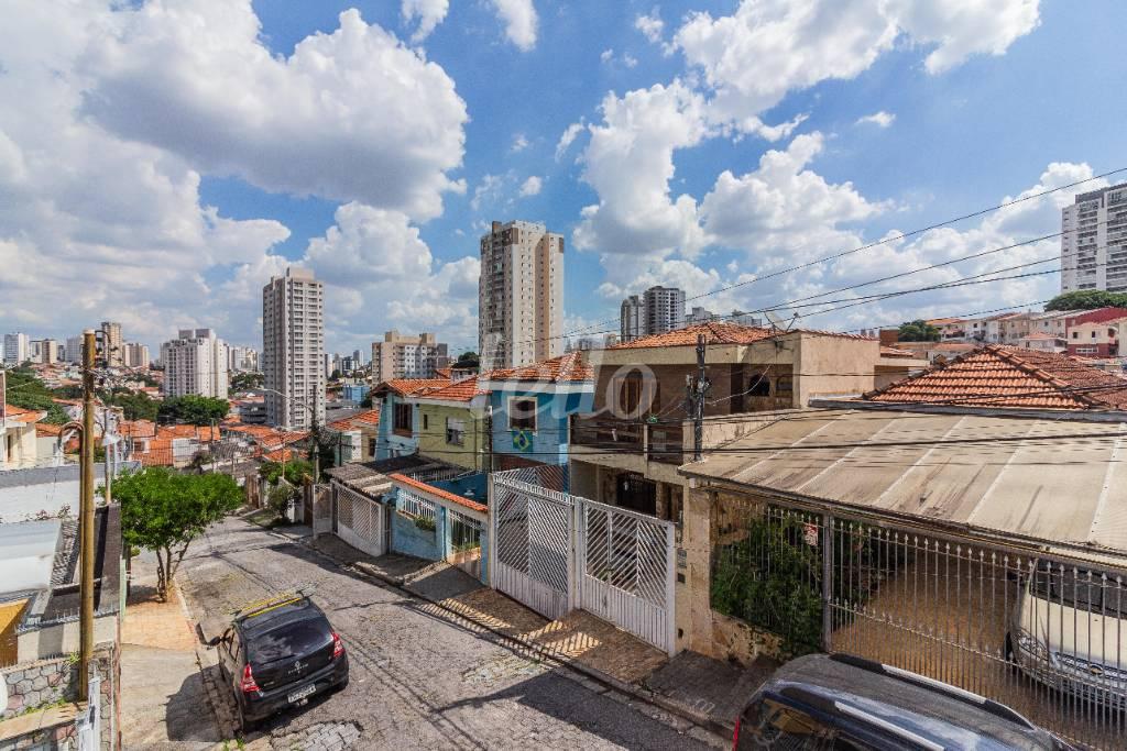 25 VISTA DA RUA 2 de Casa à venda, sobrado com 210 m², 4 quartos e 2 vagas em Jardim Picolo - São Paulo