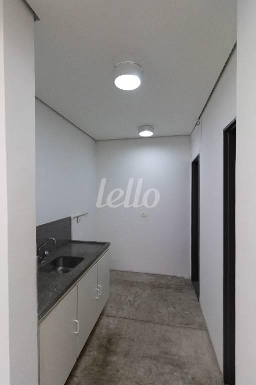 COPA de Sala / Conjunto para alugar, Padrão com 59 m², e 2 vagas em Vila Madalena - São Paulo