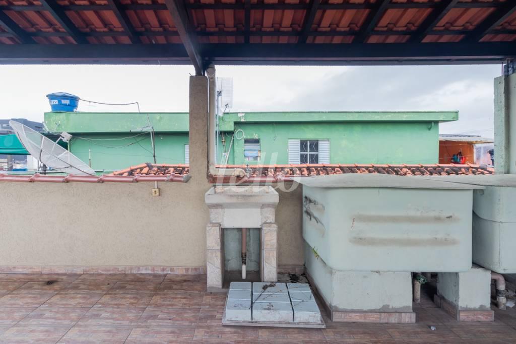 ÁREA DE SERVIÇO de Casa à venda, assobradada com 200 m², 2 quartos e 1 vaga em Vila Medeiros - São Paulo