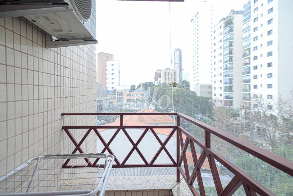 VARANDA SUITE 1 de Apartamento à venda, Padrão com 150 m², 3 quartos e 3 vagas em Vila Madalena - São Paulo