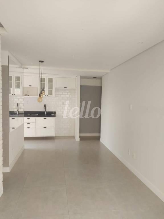 2 de Apartamento à venda, Padrão com 65 m², 2 quartos e 1 vaga em Vila Santana - São Paulo