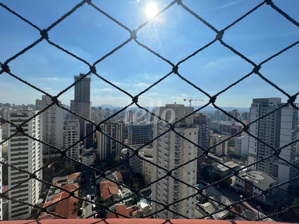 VISTA EXTERNA de Apartamento à venda, Padrão com 190 m², 4 quartos e 3 vagas em Vila Pompeia - São Paulo