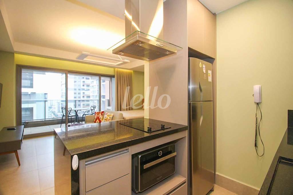 COZINHA de Apartamento para alugar, Padrão com 44 m², 1 quarto e 1 vaga em Brooklin Paulista - São Paulo