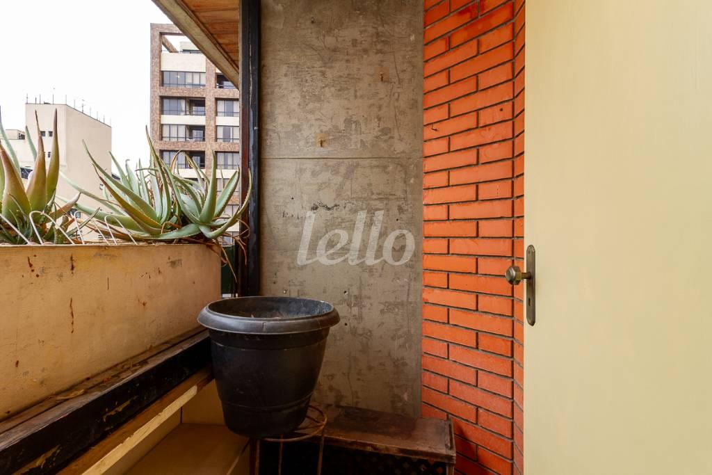 VARANDA SUITE 1 de Apartamento para alugar, Padrão com 105 m², 3 quartos e 2 vagas em Pinheiros - São Paulo