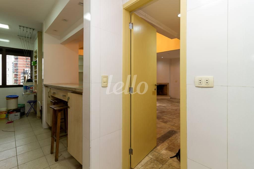 COZINHA de Apartamento para alugar, Padrão com 105 m², 3 quartos e 2 vagas em Pinheiros - São Paulo