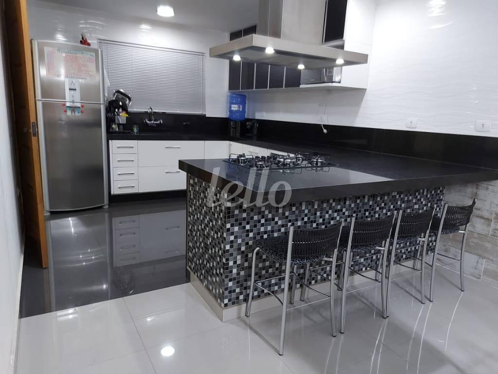 18 de Casa à venda, sobrado com 250 m², 4 quartos e 4 vagas em Vila Lais - São Paulo