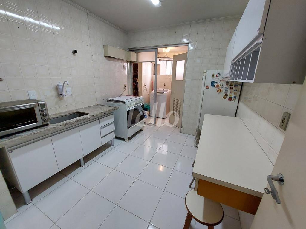 COZINHA de Apartamento à venda, Padrão com 72 m², 2 quartos e 1 vaga em Indianópolis - São Paulo