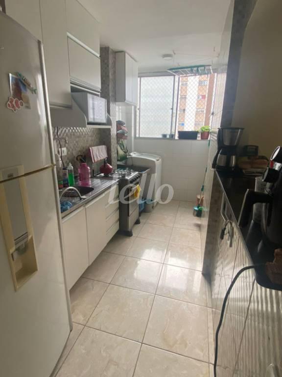 COZINHA / ÁREA DE SERVIÇO de Apartamento para alugar, Padrão com 52 m², 2 quartos e 2 vagas em Jaguaré - São Paulo