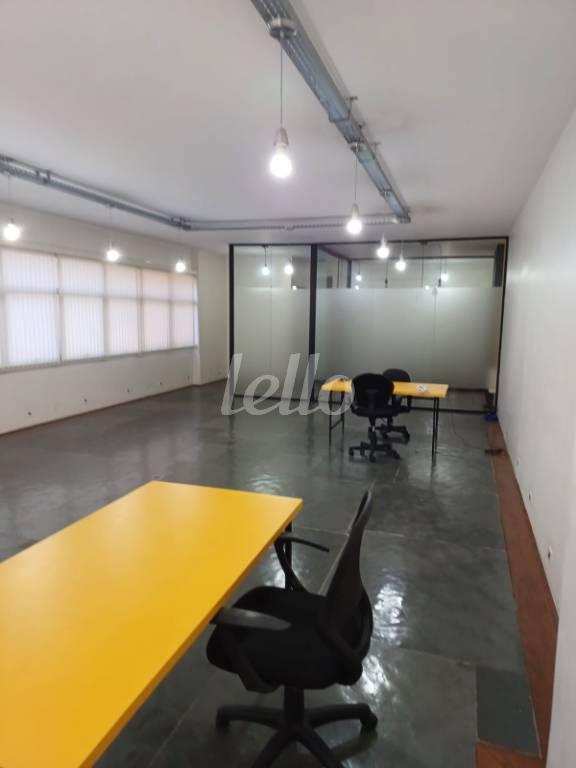 SALA de Sala / Conjunto para alugar, Padrão com 100 m², e 1 vaga em Pinheiros - São Paulo