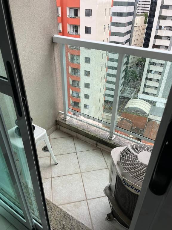 SACADA de Apartamento à venda, Padrão com 57 m², 2 quartos e 2 vagas em Vila Mariana - São Paulo