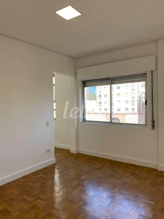 DORMITÓRIO de Apartamento à venda, Padrão com 123 m², 3 quartos e 1 vaga em Higienópolis - São Paulo