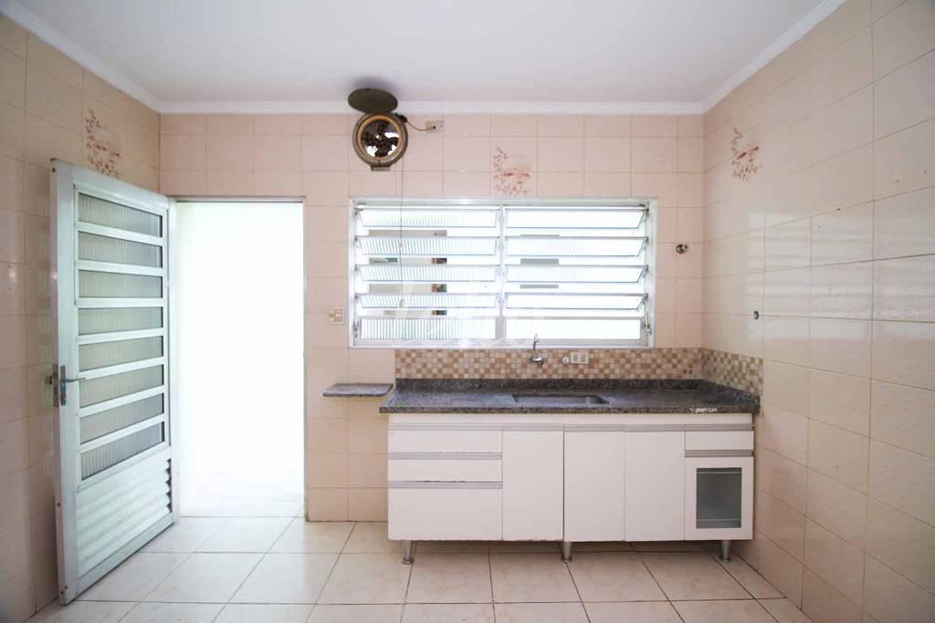 COZINHA de Casa à venda, sobrado com 240 m², 3 quartos e 1 vaga em Vila Monte Alegre - São Paulo