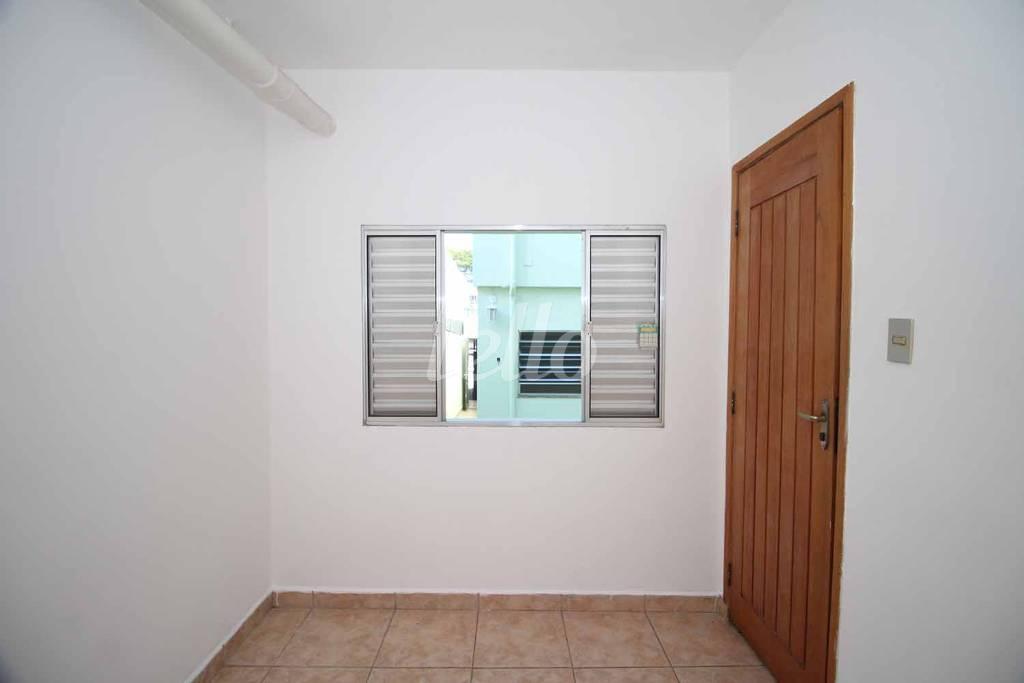 DORMITÓRIO DE SERVIÇO de Casa à venda, sobrado com 240 m², 3 quartos e 1 vaga em Vila Monte Alegre - São Paulo
