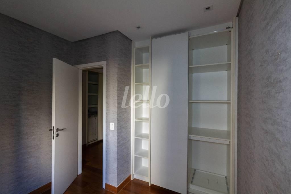 DORMITÓRIO 4 de Apartamento para alugar, Padrão com 194 m², 4 quartos e 4 vagas em Campo Belo - São Paulo