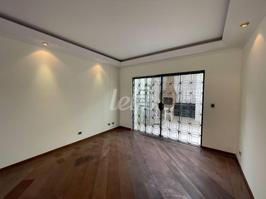 SALA de Casa à venda, sobrado com 250 m², 4 quartos e 3 vagas em Planalto Paulista - São Paulo