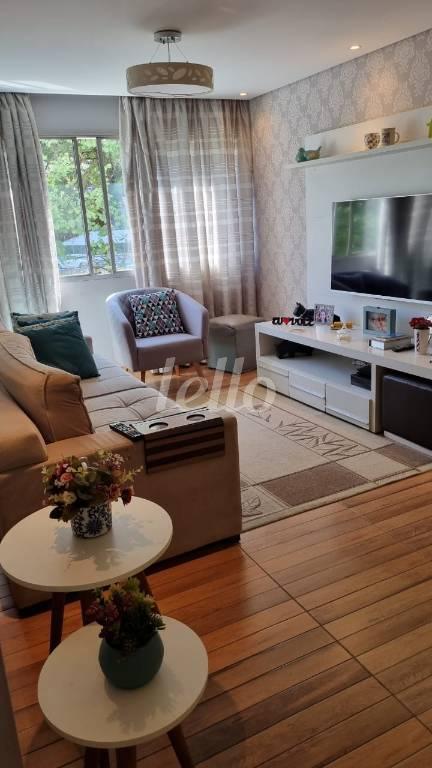 SALA de Apartamento à venda, Padrão com 85 m², 2 quartos e 1 vaga em Vila Monumento - São Paulo