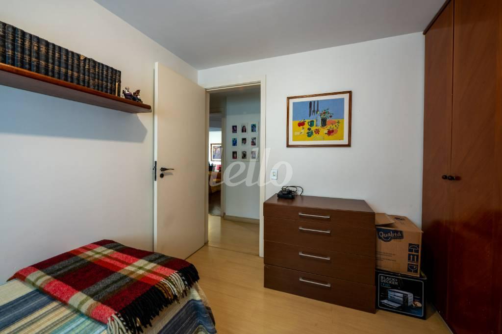 DORMITÓRIO 2 de Apartamento para alugar, Padrão com 192 m², 4 quartos e 3 vagas em Campo Belo - São Paulo