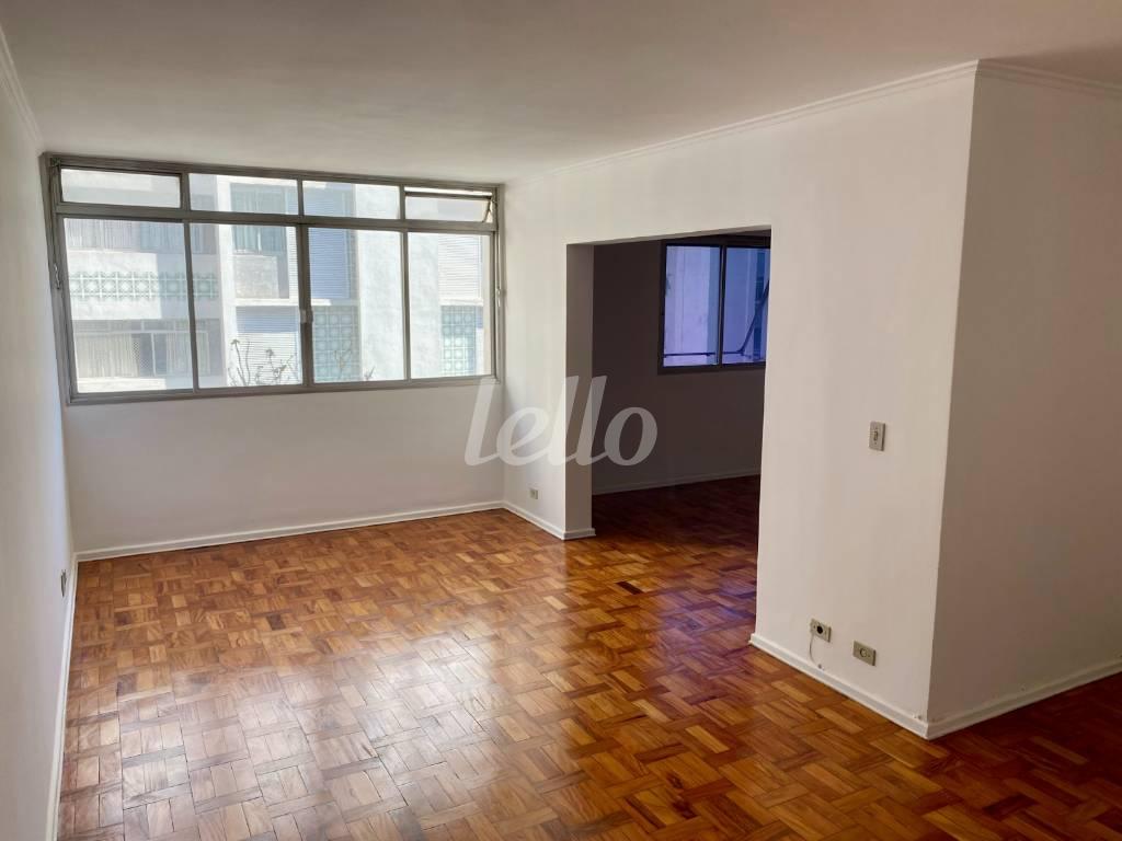 SALA de Apartamento à venda, Padrão com 87 m², 1 quarto e 1 vaga em Itaim Bibi - São Paulo