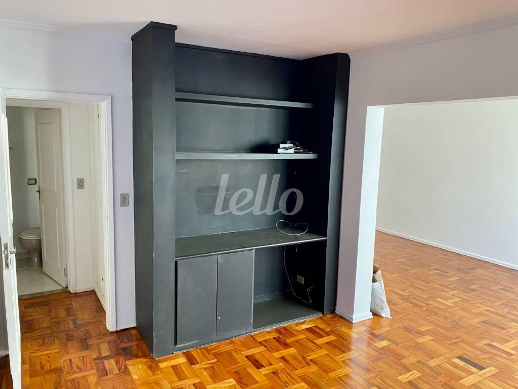 SALA de Apartamento à venda, Padrão com 87 m², 1 quarto e 1 vaga em Itaim Bibi - São Paulo