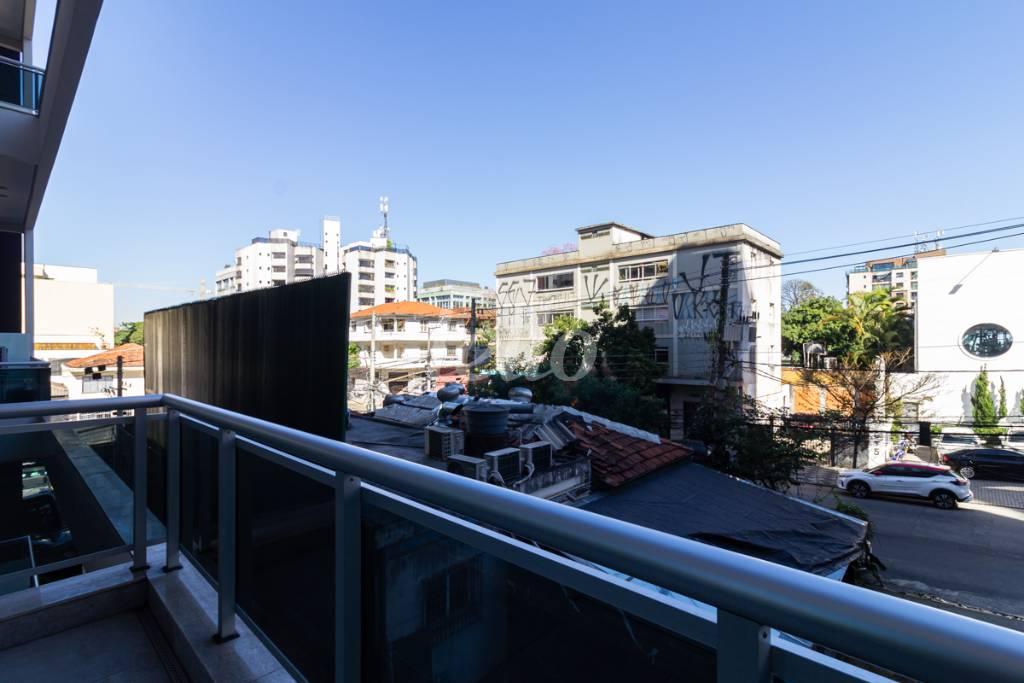 VARANDA de Sala / Conjunto à venda, Padrão com 99 m², e 2 vagas em Sumarezinho - São Paulo
