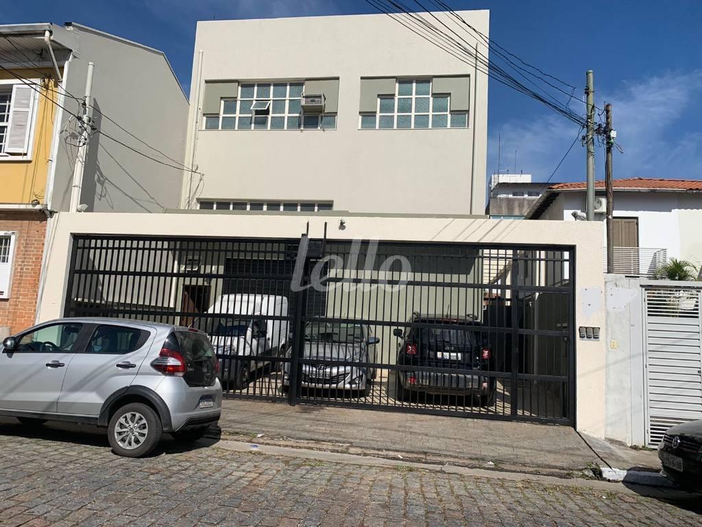 PRÉDIO de Prédio Comercial à venda, Monousuário com 300 m², e 4 vagas em Chácara Santo Antônio - São Paulo