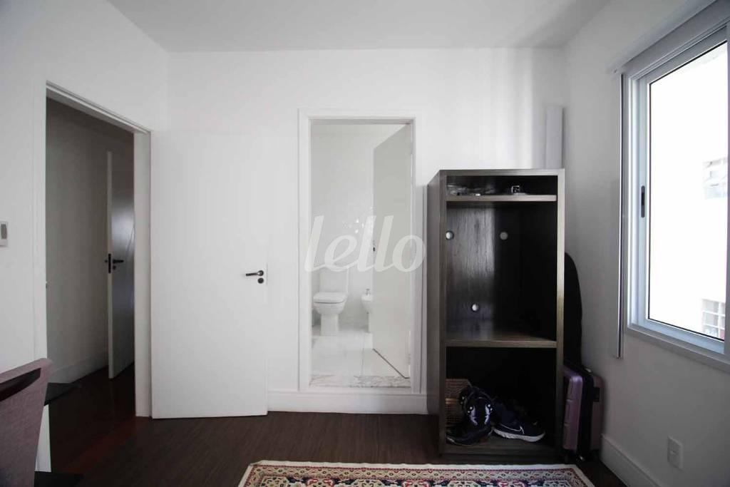 SUÍTE 1 de Apartamento para alugar, Padrão com 169 m², 2 quartos e 1 vaga em Jardim Paulista - São Paulo