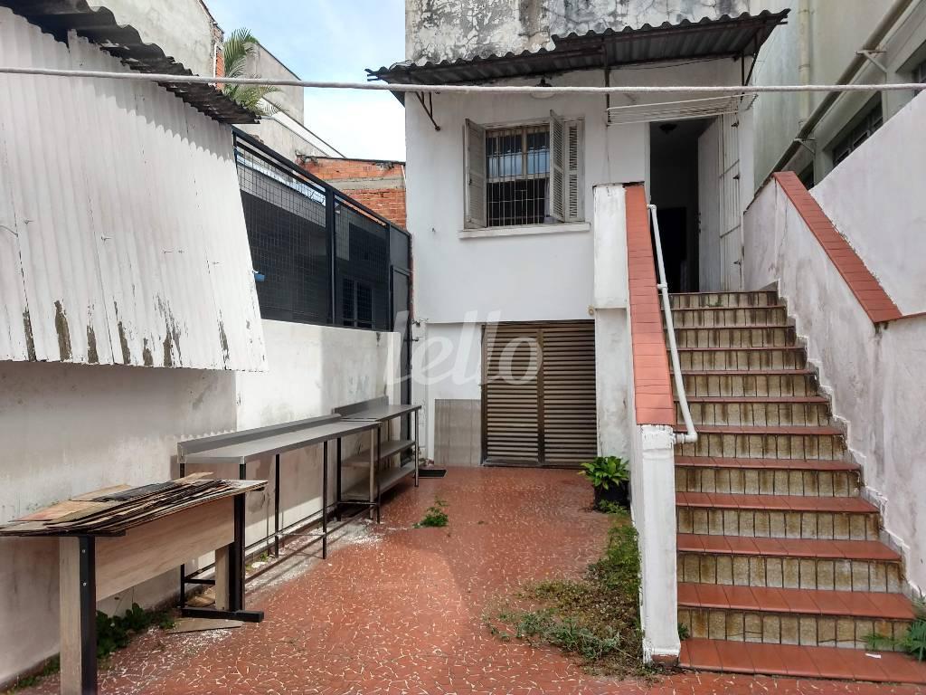 SOBRADO - QUINTAL COM PORÃO de Casa à venda, sobrado com 399 m², e em Vila Regente Feijó - São Paulo