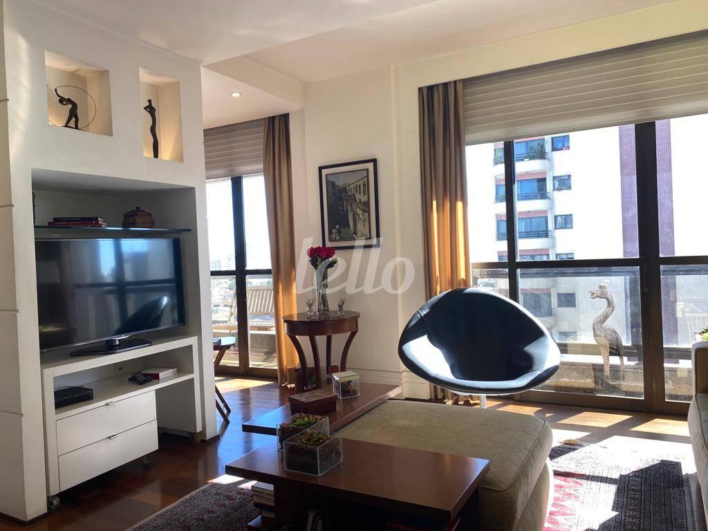 SALA DE ESTAR de Apartamento à venda, Padrão com 188 m², 3 quartos e 3 vagas em Vila Regente Feijó - São Paulo