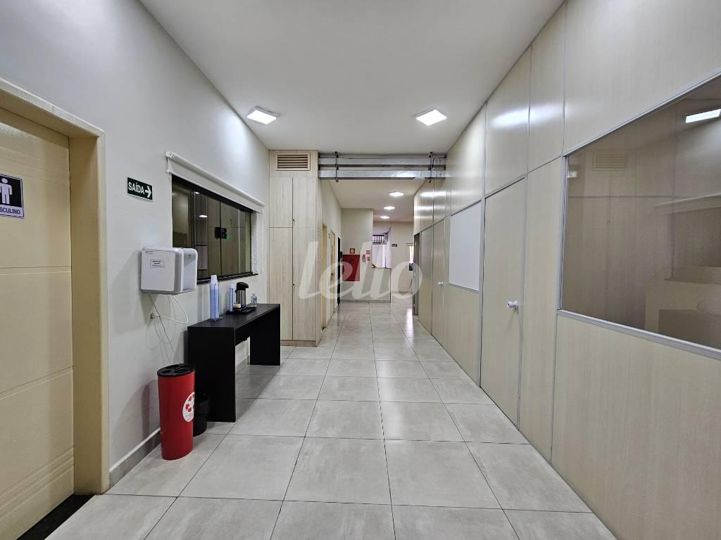 PISO TERREO de Prédio Comercial para alugar, Monousuário com 1211 m², e 6 vagas em Vila Zilda - São Paulo
