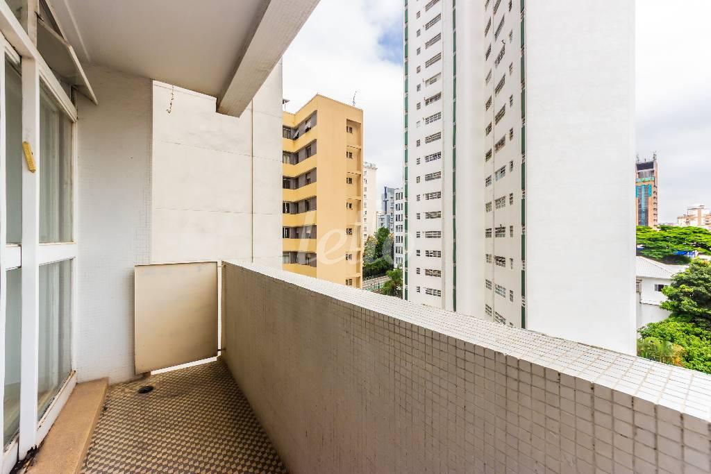 VARANDA de Apartamento à venda, Padrão com 122 m², 3 quartos e 1 vaga em Pinheiros - São Paulo